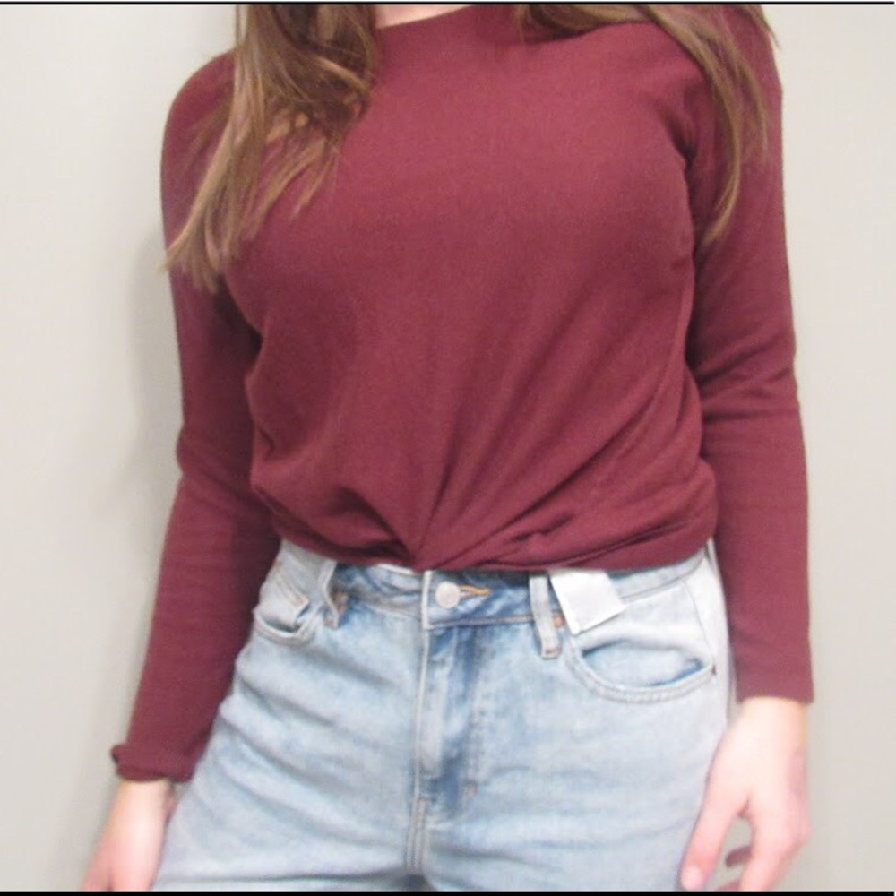 MAROON SWEATER